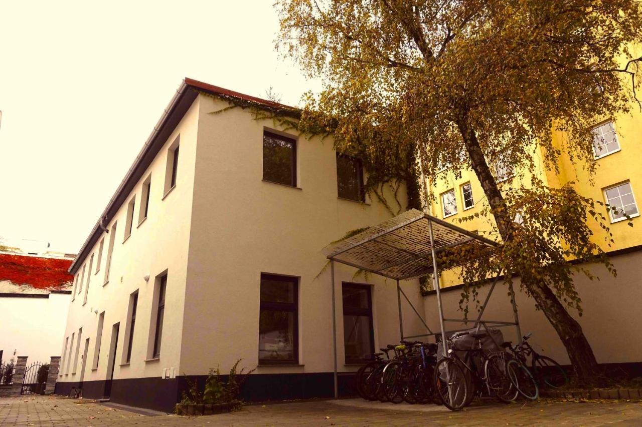 Studio U Parkplatz, Zentrale Ruhelage Neben Grunoase Apartamento Viena Exterior foto
