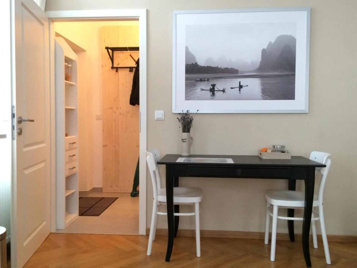 Studio U Parkplatz, Zentrale Ruhelage Neben Grunoase Apartamento Viena Exterior foto